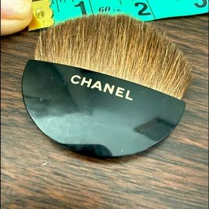 Chanel make up brush